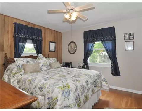 45 Sutter Ave, Warwick, RI 02886 photo 6
