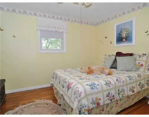 45 Sutter Ave, Warwick, RI 02886 photo 12