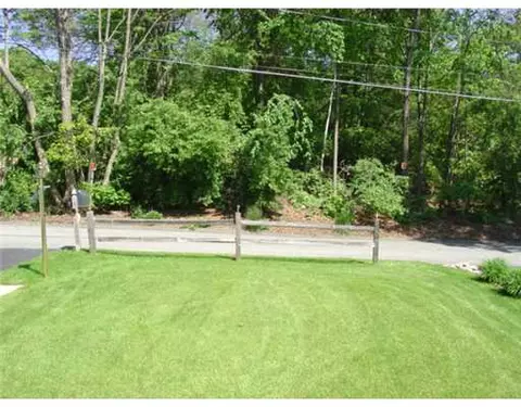 24 Hillview St, Woonsocket, RI 02895 photo 13