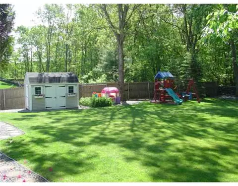 24 Hillview St, Woonsocket, RI 02895 photo 14