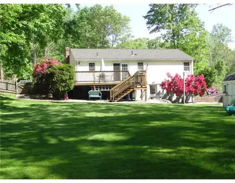 24 Hillview St, Woonsocket, RI 02895 photo 16