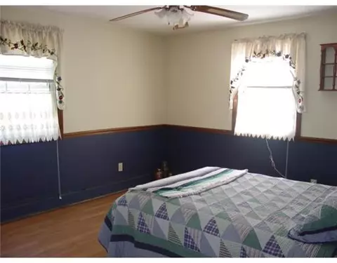 24 Hillview St, Woonsocket, RI 02895 photo 7