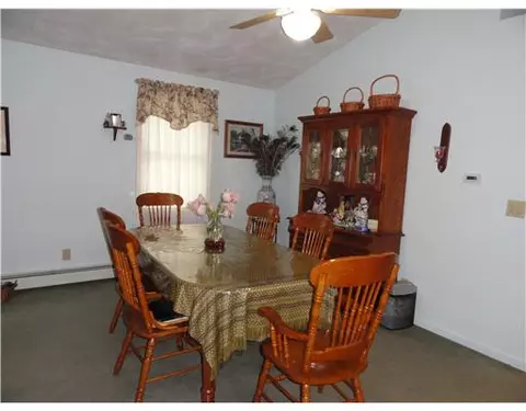 554 Grove St, Woonsocket, RI 02895 photo 4