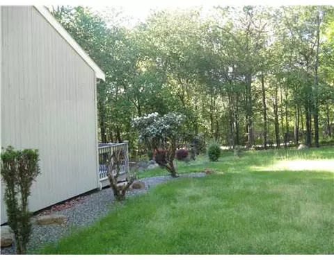56 Falcon Ridge Dr, Exeter, RI 02822 photo 4