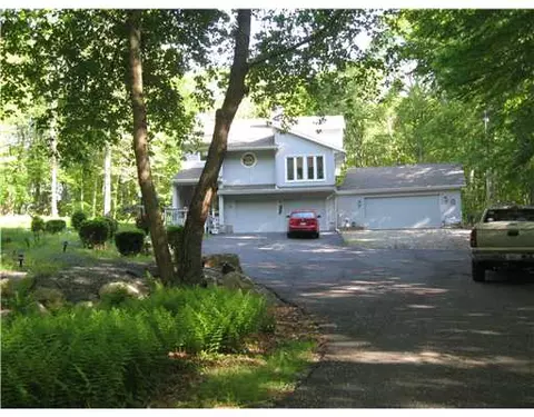 56 Falcon Ridge Dr, Exeter, RI 02822 photo 1