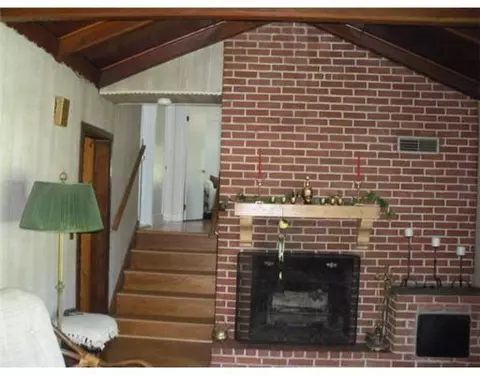 86 Shenandoah Rd, Warwick, RI 02886 photo 4