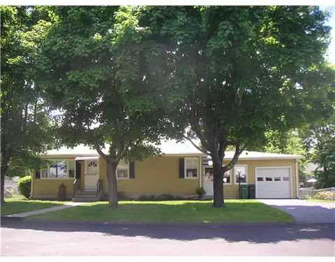16 School St, Warwick, RI 02889 photo 1