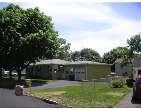 16 School St, Warwick, RI 02889 photo 2