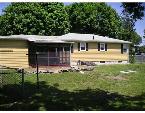 16 School St, Warwick, RI 02889 photo 6