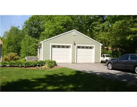 1664 E Wallum Lake Rd, Pascoag, RI 02859 photo 3