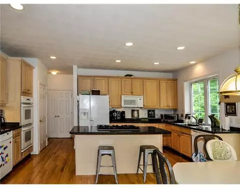 255 Castle Rocks Rd, Warwick, RI 02886 photo 17