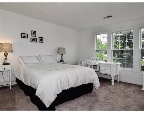 255 Castle Rocks Rd, Warwick, RI 02886 photo 9