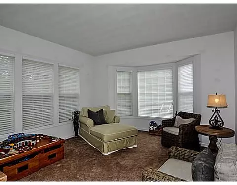 255 Castle Rocks Rd, Warwick, RI 02886 photo 6