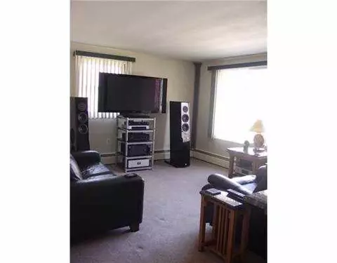 238 Burrington St, Woonsocket, RI 02895 photo 8