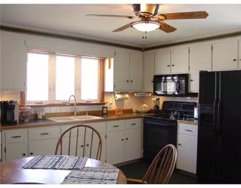 238 Burrington St, Woonsocket, RI 02895 photo 3