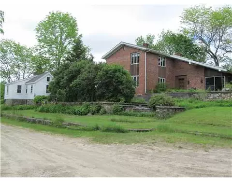 40 E Killingly Rd, Foster, RI 02825 photo 2