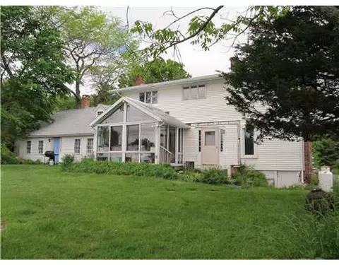 40 E Killingly Rd, Foster, RI 02825 photo 3