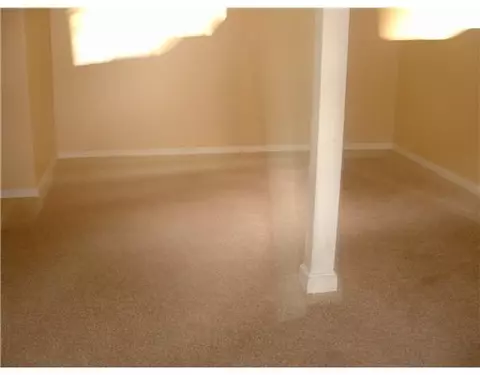 173 Asylum Rd, Warwick, RI 02886 photo 4