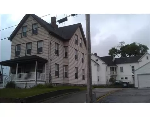 4 Jay St, Westerly, RI 02891 photo 2