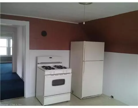 4 Jay St, Westerly, RI 02891 photo 5