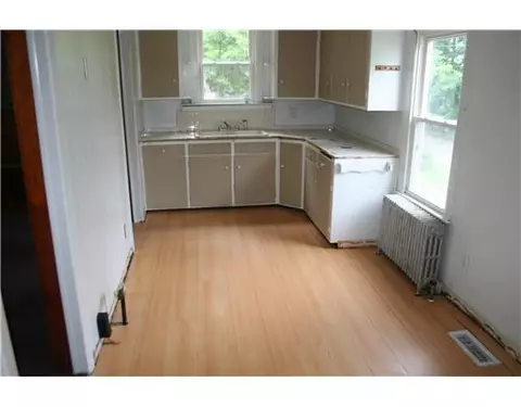 191 Rhode Island Ave, Woonsocket, RI 02895 photo 2