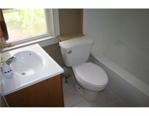 191 Rhode Island Ave, Woonsocket, RI 02895 photo 7
