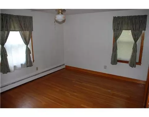 82 Laflamme Ave, Woonsocket, RI 02895 photo 8