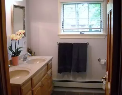 22 Hemlock Dr, Exeter, RI 02822 photo 5