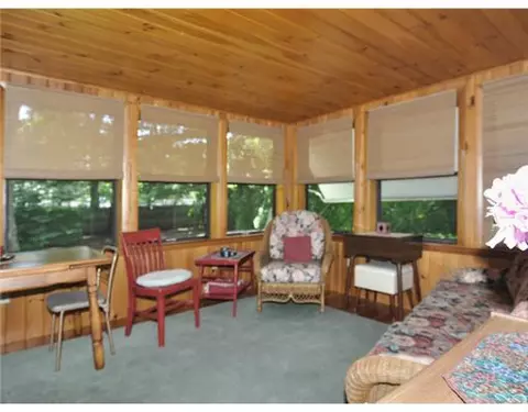 70 Walker Rd, Warwick, RI 02889 photo 16
