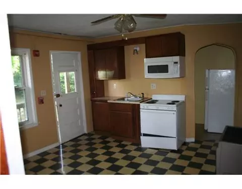 95 Manville Rd, Woonsocket, RI 02895 photo 6