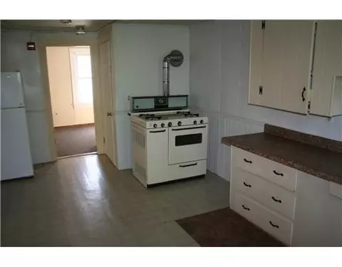 95 Manville Rd, Woonsocket, RI 02895 photo 7