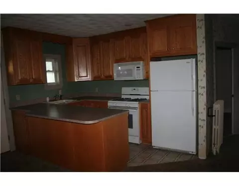 95 Manville Rd, Woonsocket, RI 02895 photo 5