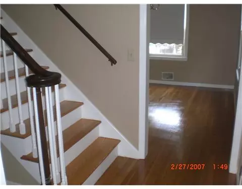 26 Baldwin Rd, Warwick, RI 02886 photo 6