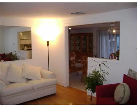 5 Glenbrook Rd, Warwick, RI 02889 photo 9