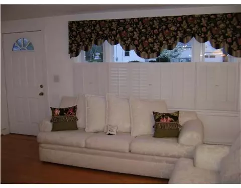 5 Glenbrook Rd, Warwick, RI 02889 photo 7