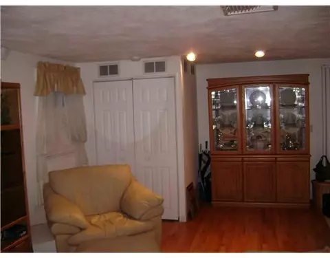 5 Glenbrook Rd, Warwick, RI 02889 photo 12
