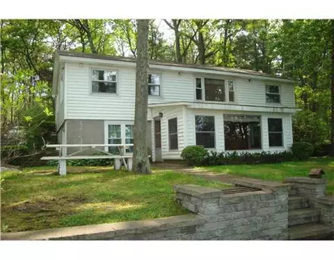175 Mohawk St, Coventry, RI 02816 photo 1