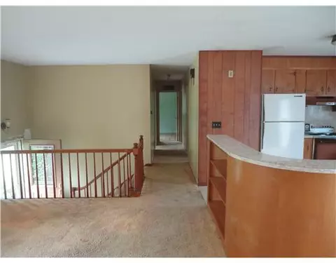 4 Bayview Dr, Westerly, RI 02891 photo 2