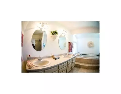 23 Willow Ave, Little Compton, RI 02837 photo 9