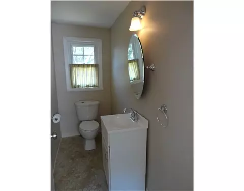 95 Dedham Rd, Warwick, RI 02888 photo 13