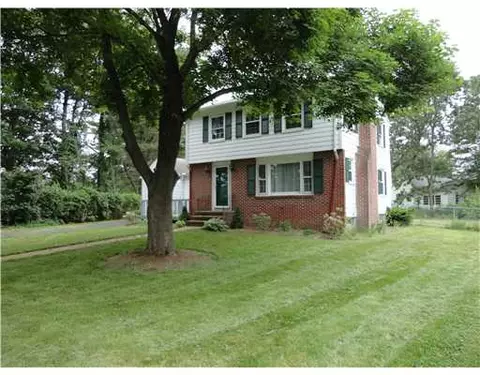 95 Dedham Rd, Warwick, RI 02888 photo 1