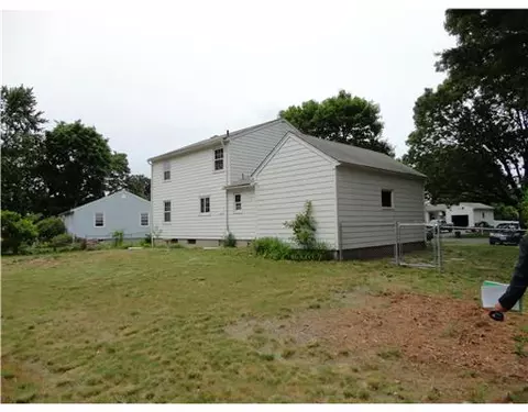 95 Dedham Rd, Warwick, RI 02888 photo 2