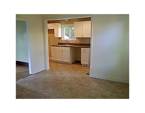 73 John St, Westerly, RI 02891 photo 4