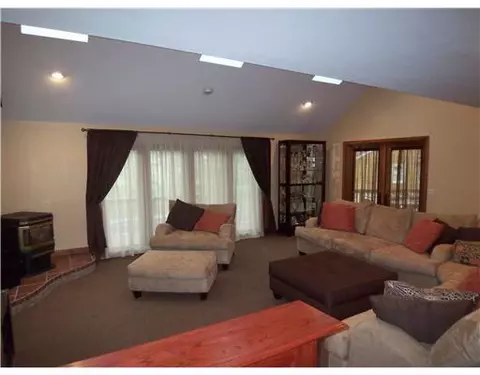 87 Dory Rd, Warwick, RI 02886 photo 12