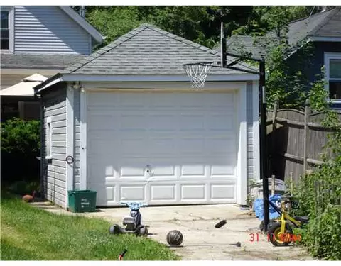 130 Alice Ave, Woonsocket, RI 02895 photo 3
