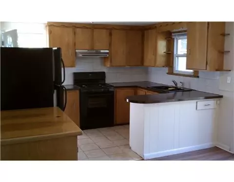 51 Haswill St, Warwick, RI 02889 photo 9