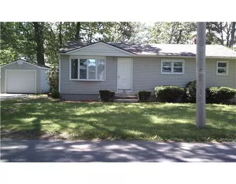 51 Haswill St, Warwick, RI 02889 photo 2