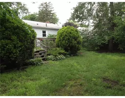 280 Pierce Ave, Warwick, RI 02888 photo 2
