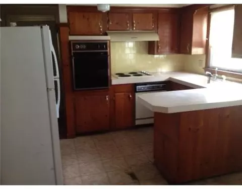 280 Pierce Ave, Warwick, RI 02888 photo 5