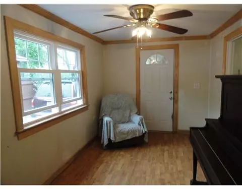 57 Huron St, Warwick, RI 02889 photo 4